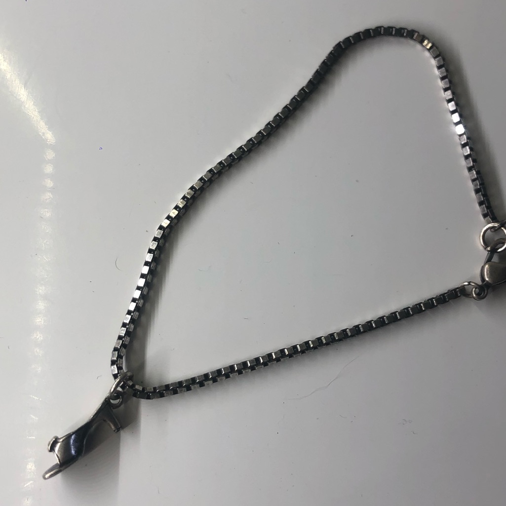 Kenneth Cole Shoe Charm Anklet Bracelet 15$